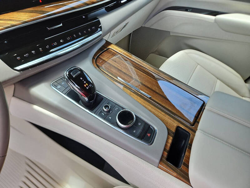 2024 Cadillac Escalade ESV Sport Platinum