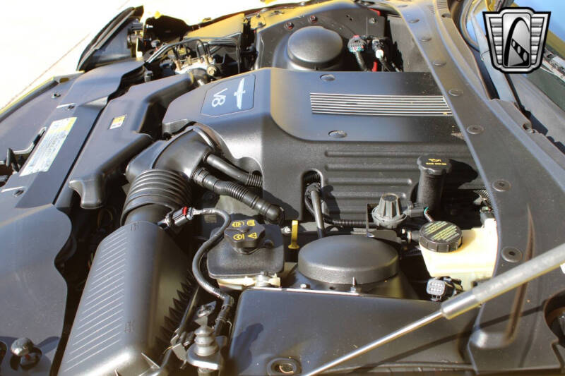 2004 Ford Thunderbird Deluxe