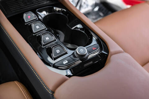 2024 VinFast VF8 Plus
