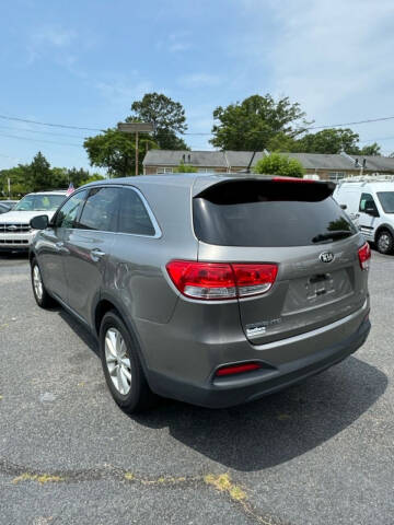 2017 Kia Sorento LX