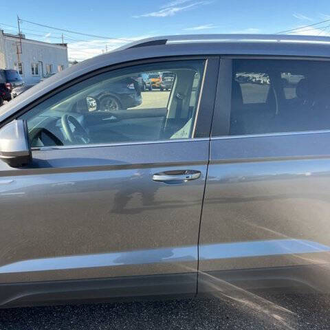 2024 Volkswagen Taos SE 4Motion