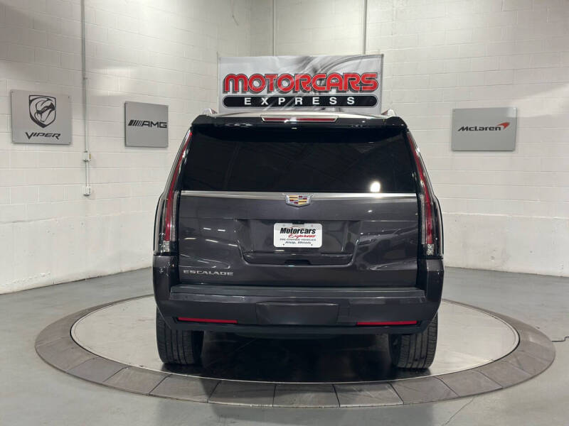 2018 Cadillac Escalade Luxury