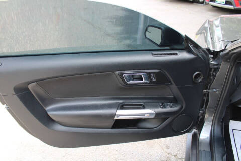 2015 Ford Mustang V6