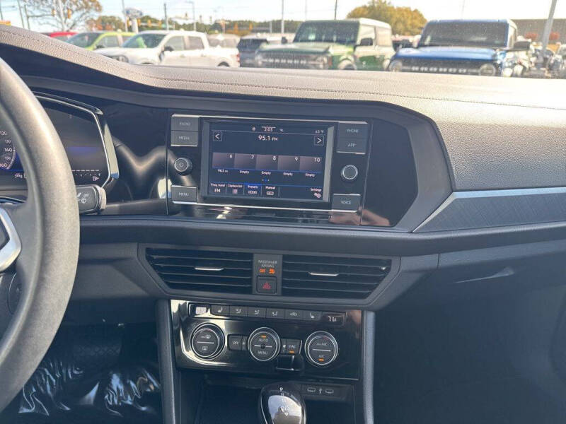 2024 Volkswagen Jetta SE