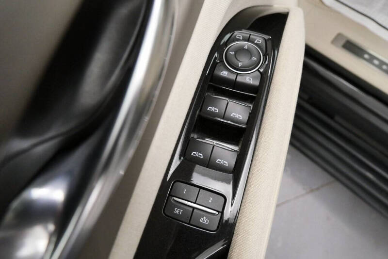 2021 Cadillac Escalade Premium Luxury Platinum