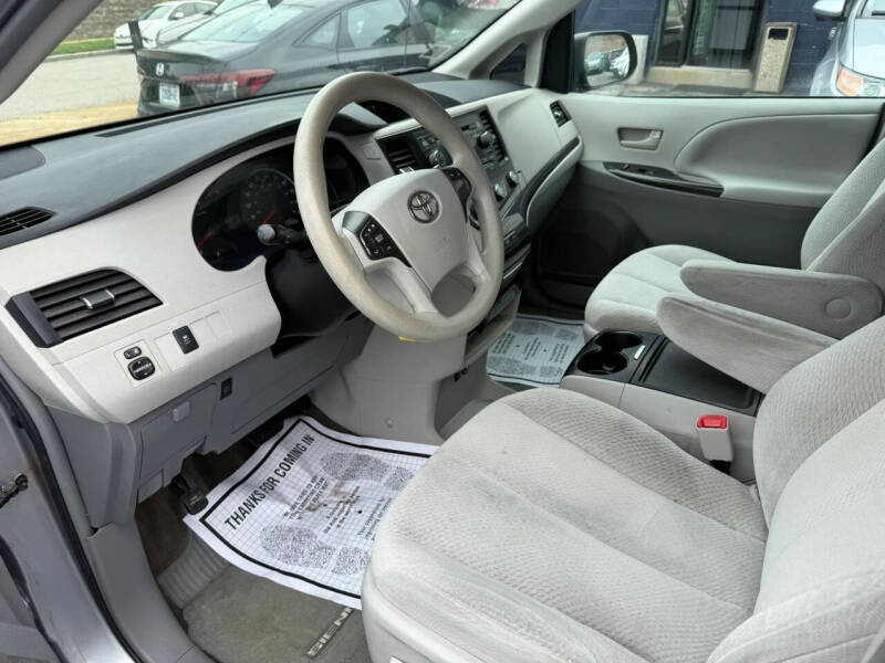 2012 Toyota Sienna