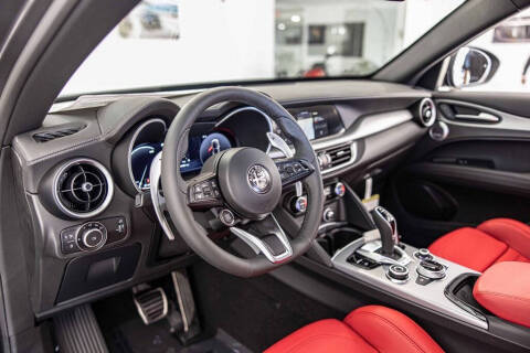 2025 Alfa Romeo Stelvio