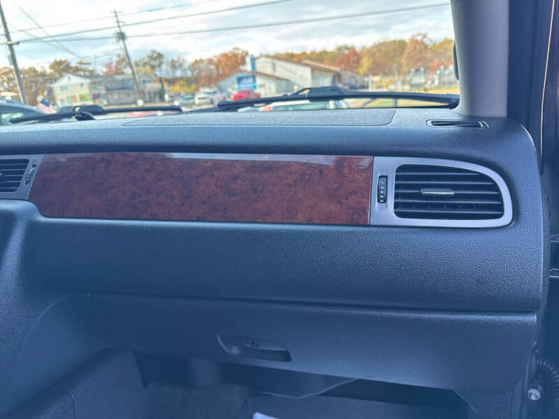 2011 Chevrolet Avalanche LTZ