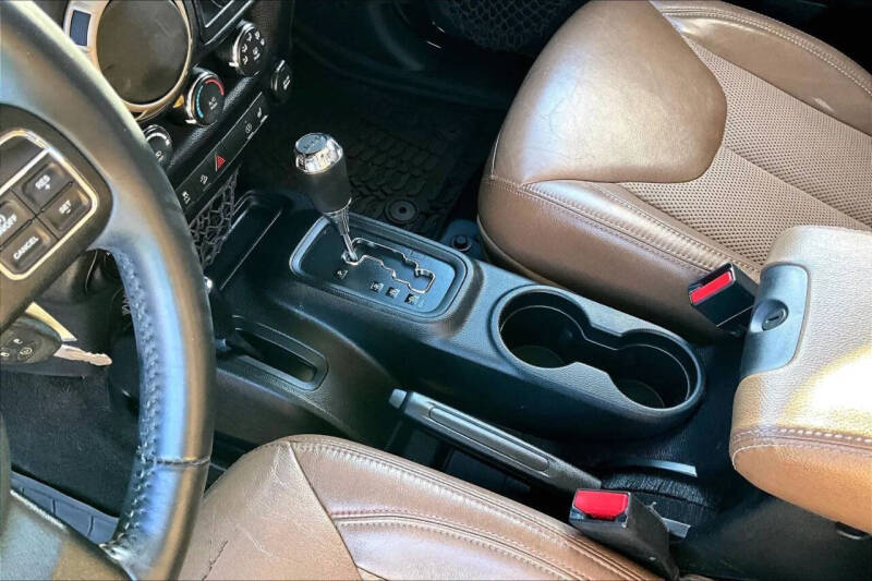 2016 Jeep Wrangler Unlimited Sahara 75th Anniversary