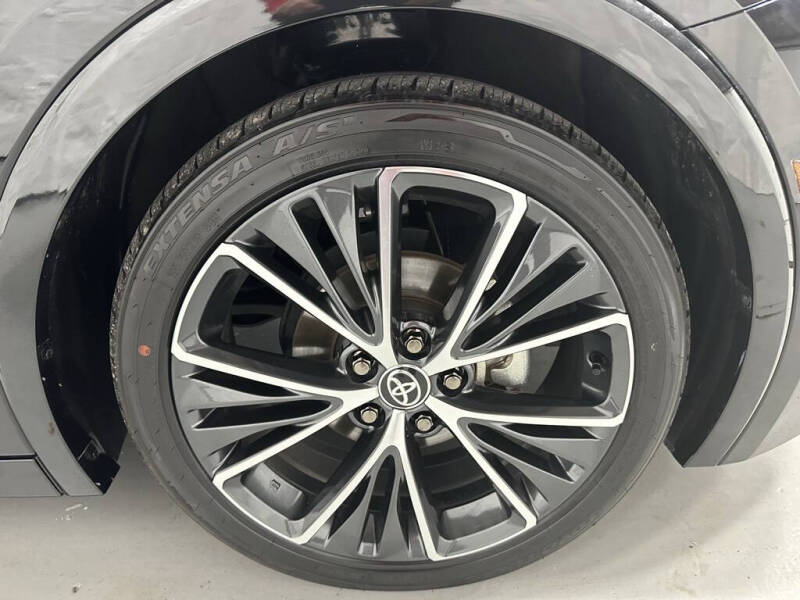 2025 Toyota Prius XLE