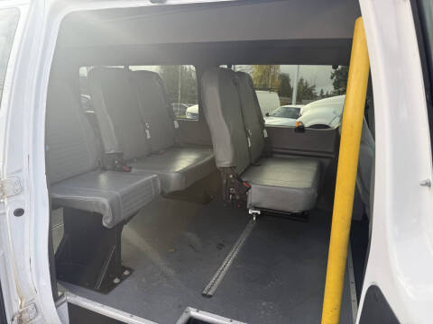 2014 Ford E-Series E-350 SD