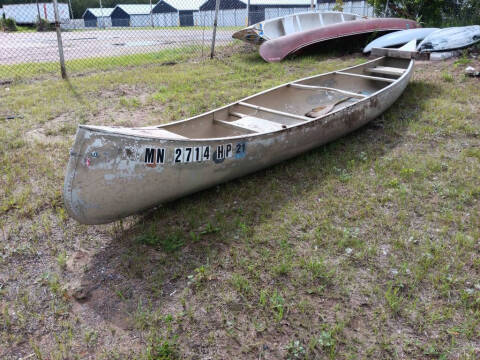 17' Alumacraft Canoe