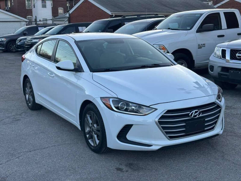2017 Hyundai Elantra SE's photo