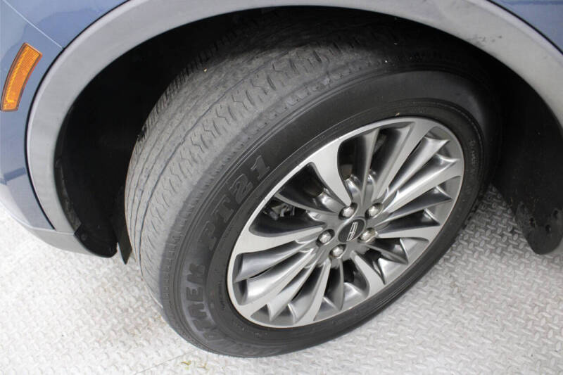 2019 Lincoln Nautilus Select