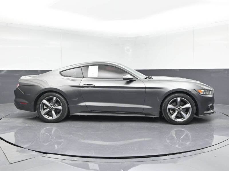 2016 Ford Mustang V6