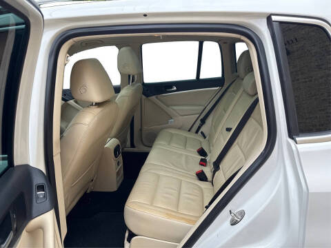 2012 Volkswagen Tiguan LE