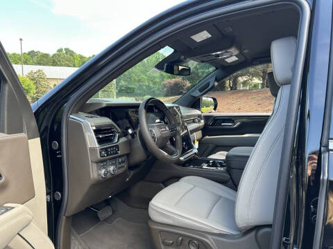 2025 GMC Yukon Elevation