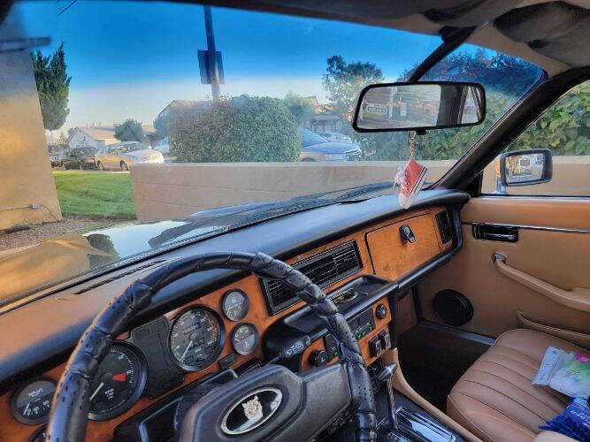 1984 Jaguar XJ6