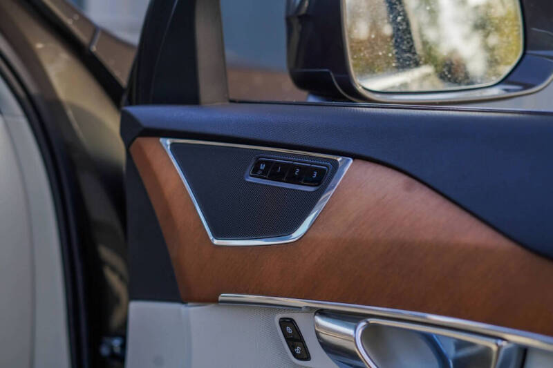 2018 Volvo XC90 T6 Inscription