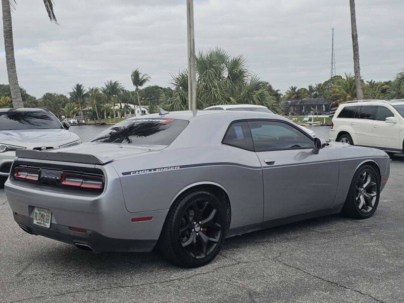 2015 Dodge Challenger SXT Plus