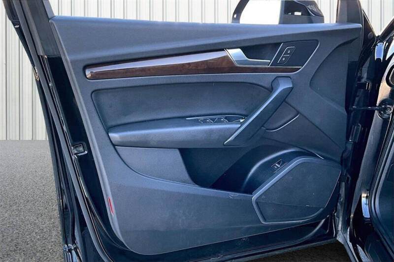 2019 Audi Q5 quattro Premium 45 TFSI