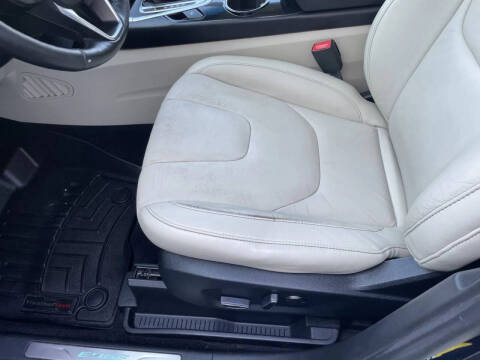 2017 Ford Edge Titanium