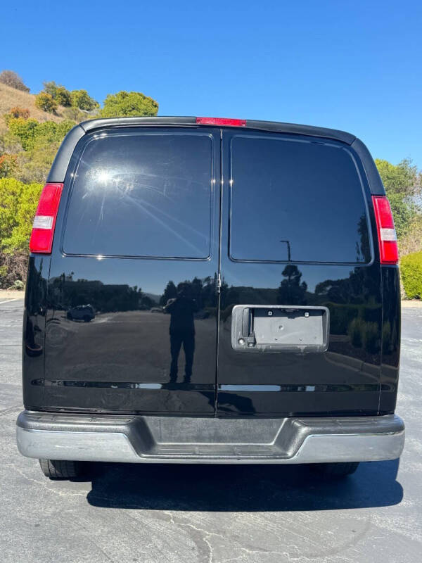 2017 Chevrolet Express 2500