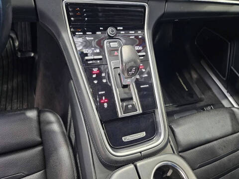 2023 Porsche Panamera