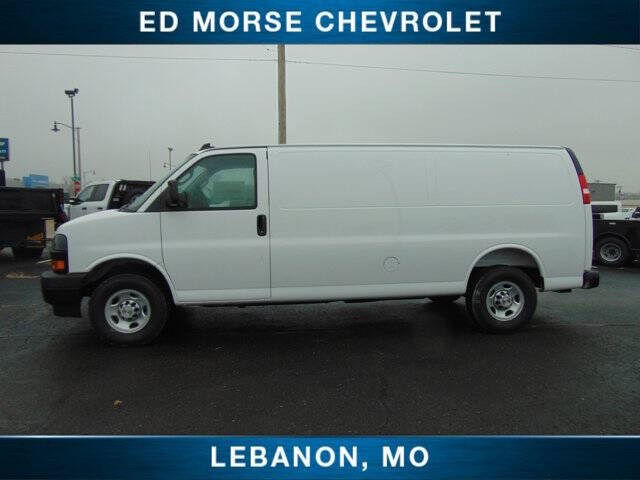 2025 Chevrolet Express 2500