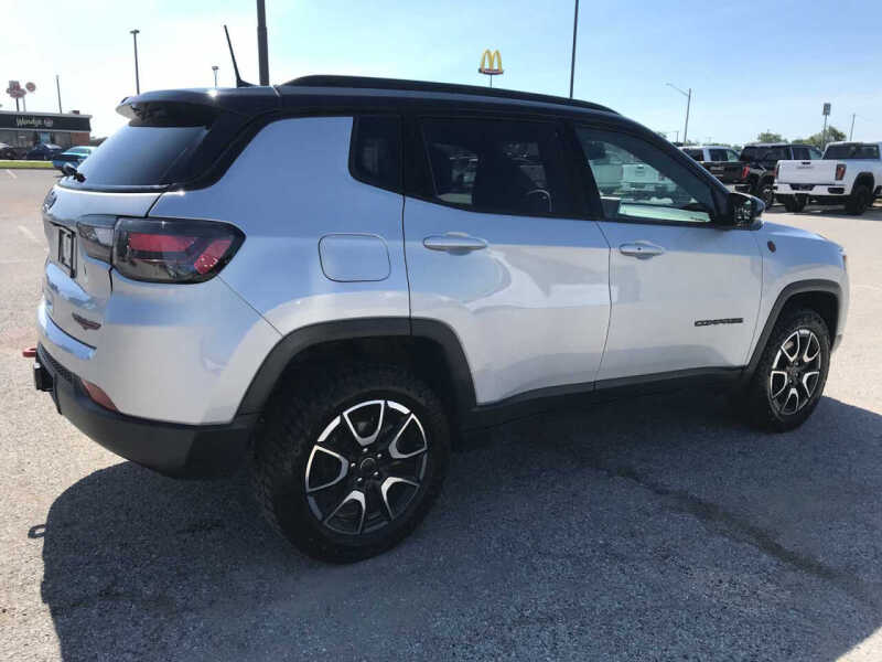 2025 Jeep Compass Trailhawk