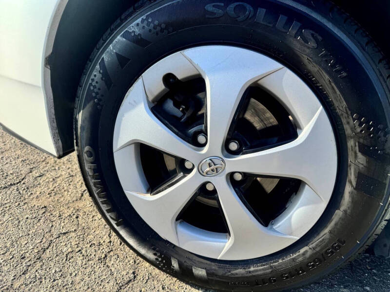 2012 Toyota Prius Two