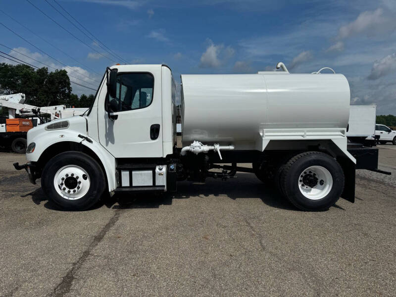 2023 Freightliner M2 106
