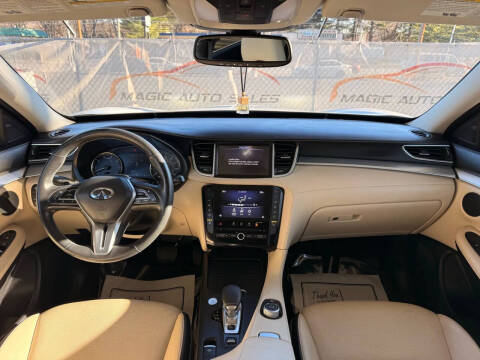 2019 Infiniti QX50 Essential