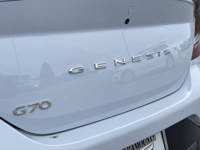 2023 Genesis G70