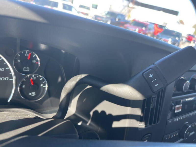 2025 Chevrolet Express 2500