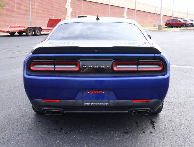 2018 Dodge Challenger 392 HEMI Scat Pack Shaker