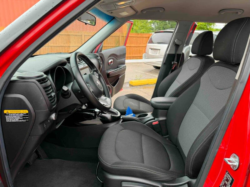 2017 Kia Soul +
