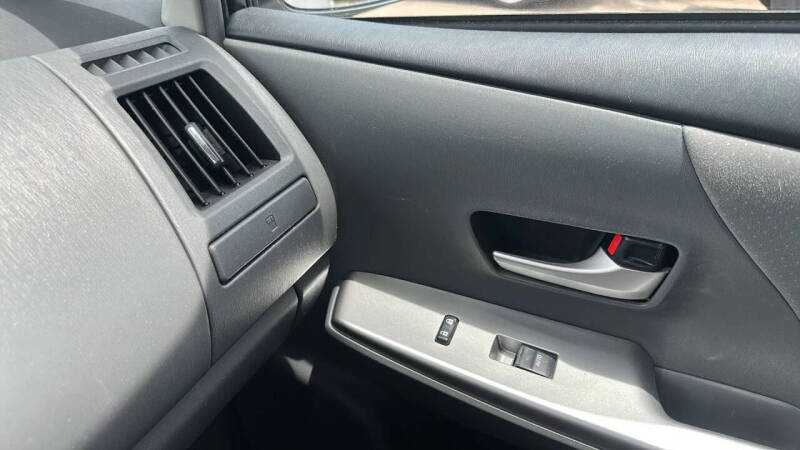 2012 Toyota Prius v