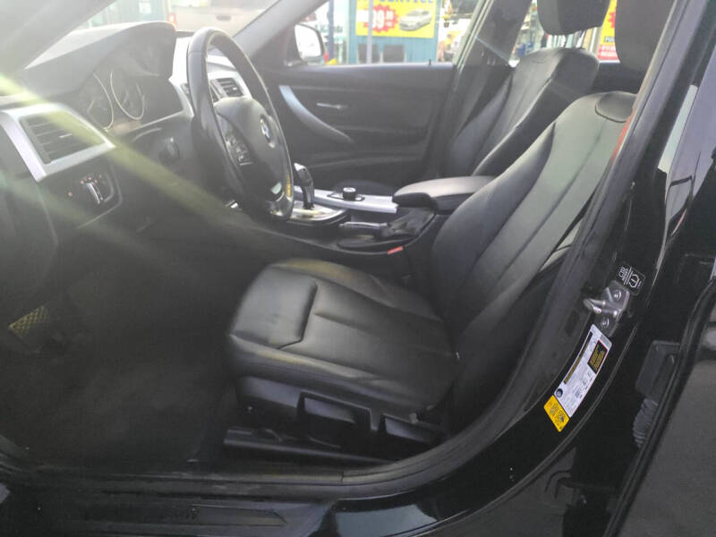 2013 BMW 3 Series 320i