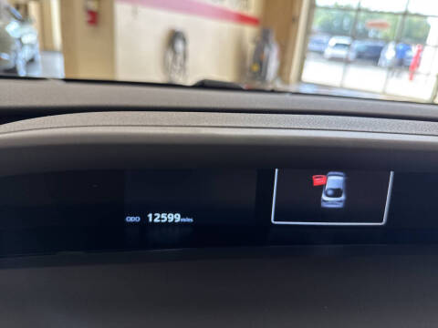 2022 Toyota Prius XLE AWD-e