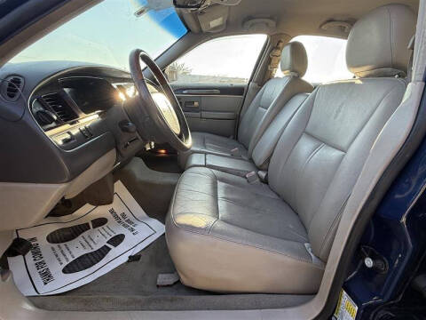 2008 Lincoln Town Car Signature Limited