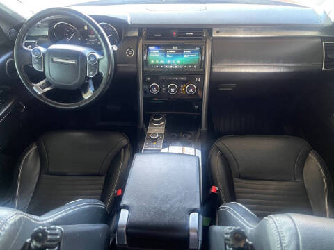 2017 Land Rover Discovery First Edition