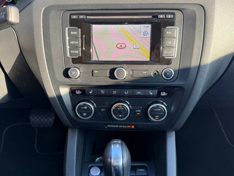 2014 Volkswagen Jetta Hybrid SEL