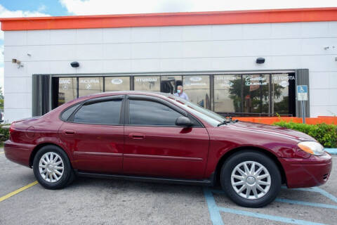2005 Ford Taurus for sale at Car Depot in Miramar FL