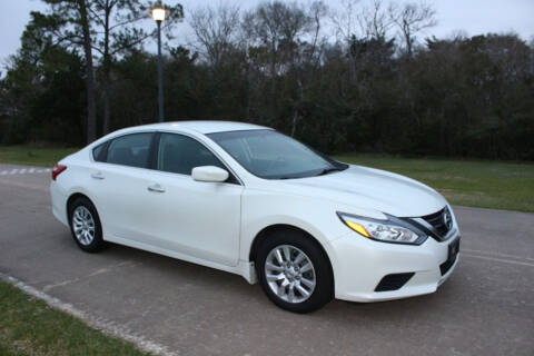 2016 Nissan Altima for sale at Clear Lake Auto World in League City TX