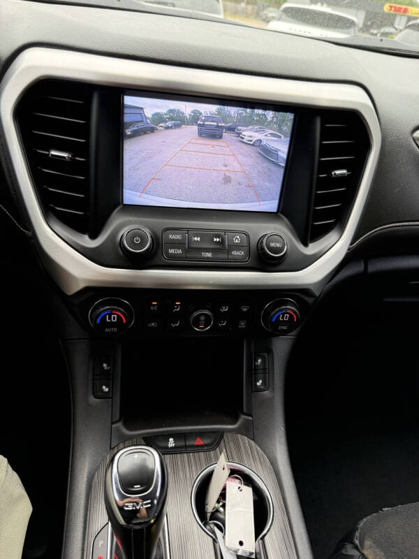 2019 GMC Acadia SLT-1