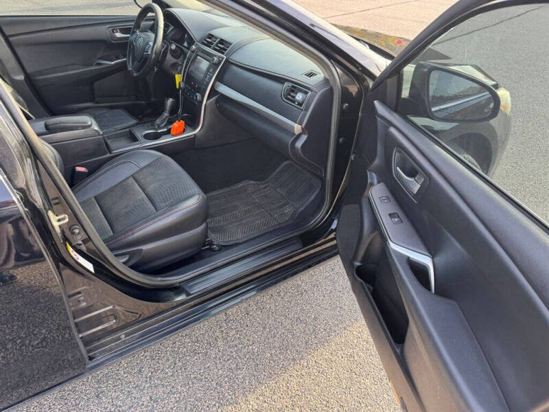 2015 Toyota Camry SE