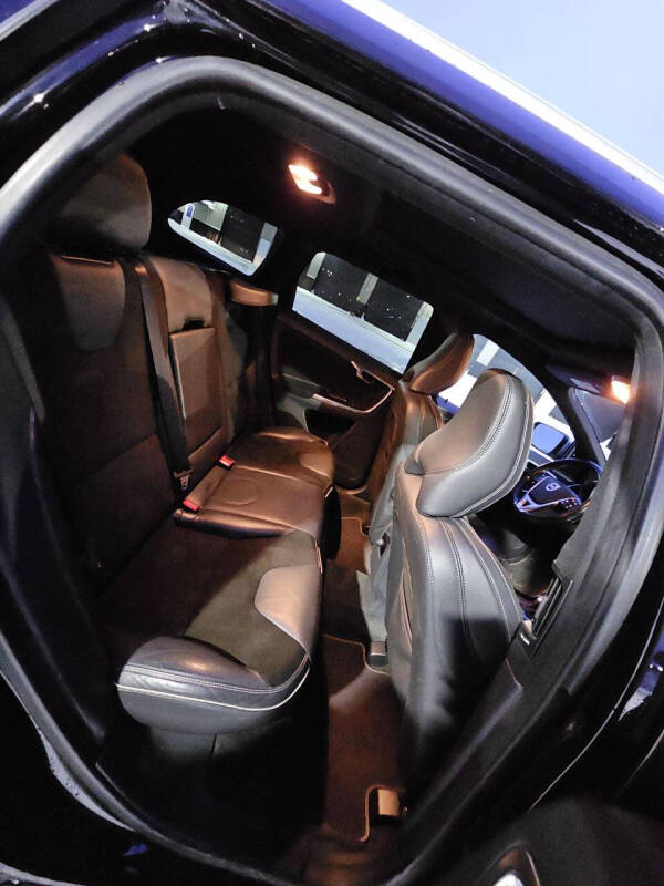 2015 Volvo XC60 T6 R-Design Premier Plus