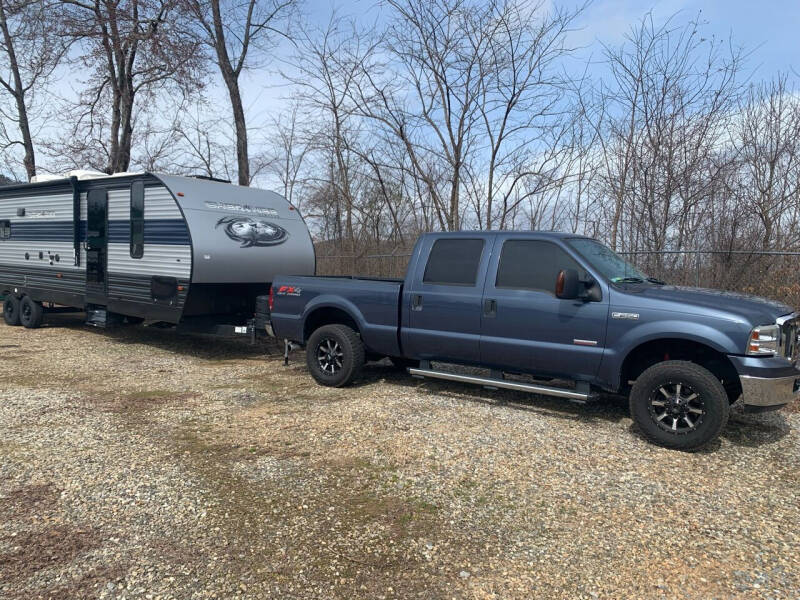 2022 CHEROKEE FOREST RIVER