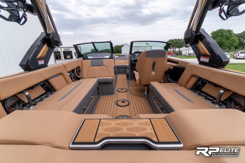 2025 MasterCraft X22